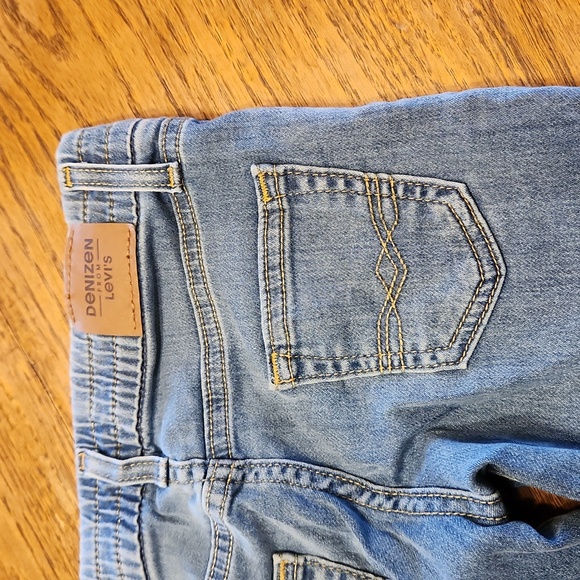 Denizen from Levi's Jeans Size 6Reg - Picture 3 of 5